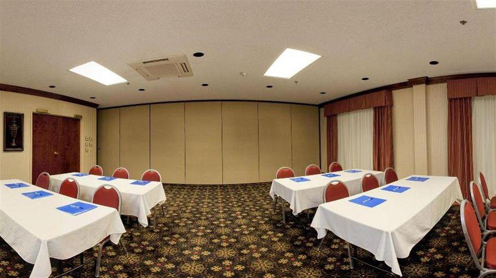 Holiday Inn Express Hotel & Suites Scott-Lafayette West By Ihg Esterno foto