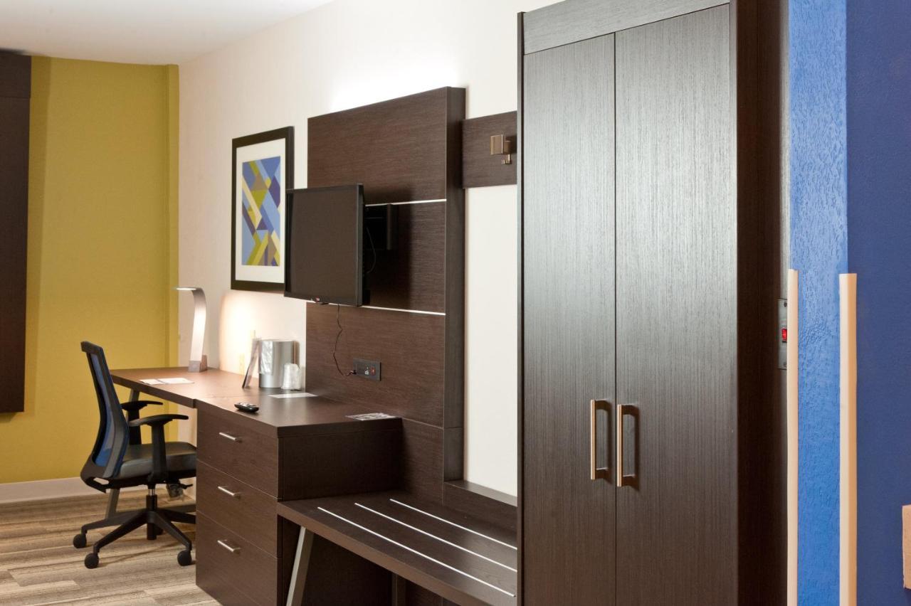 Holiday Inn Express Hotel & Suites Scott-Lafayette West By Ihg Esterno foto